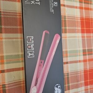 The Royale Pro Hair Straightener  ceramic flat iron Fully Sealed